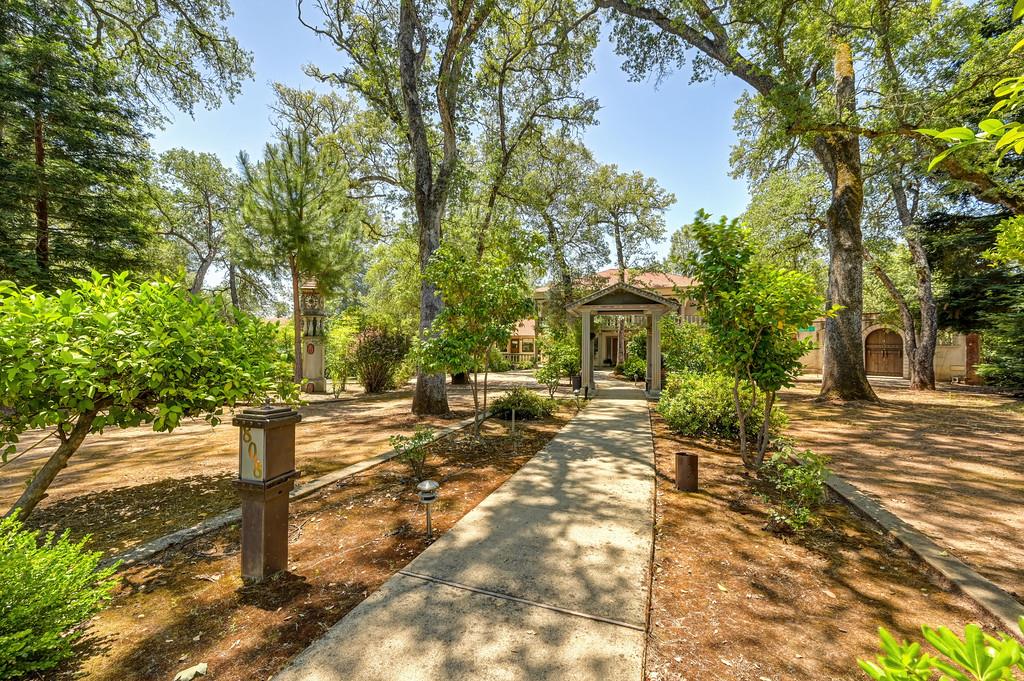 808 Orange Grove Way