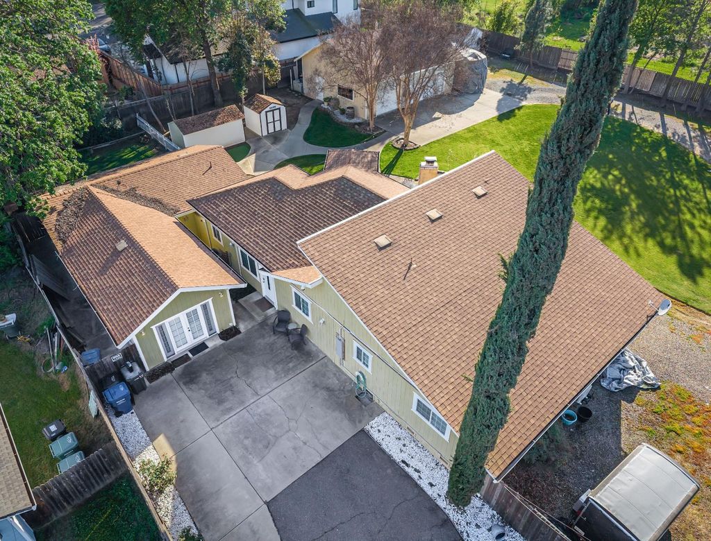 Photo of 6837 Hazel Avenue, Orangevale, CA 95662 (MLS # 226032149)