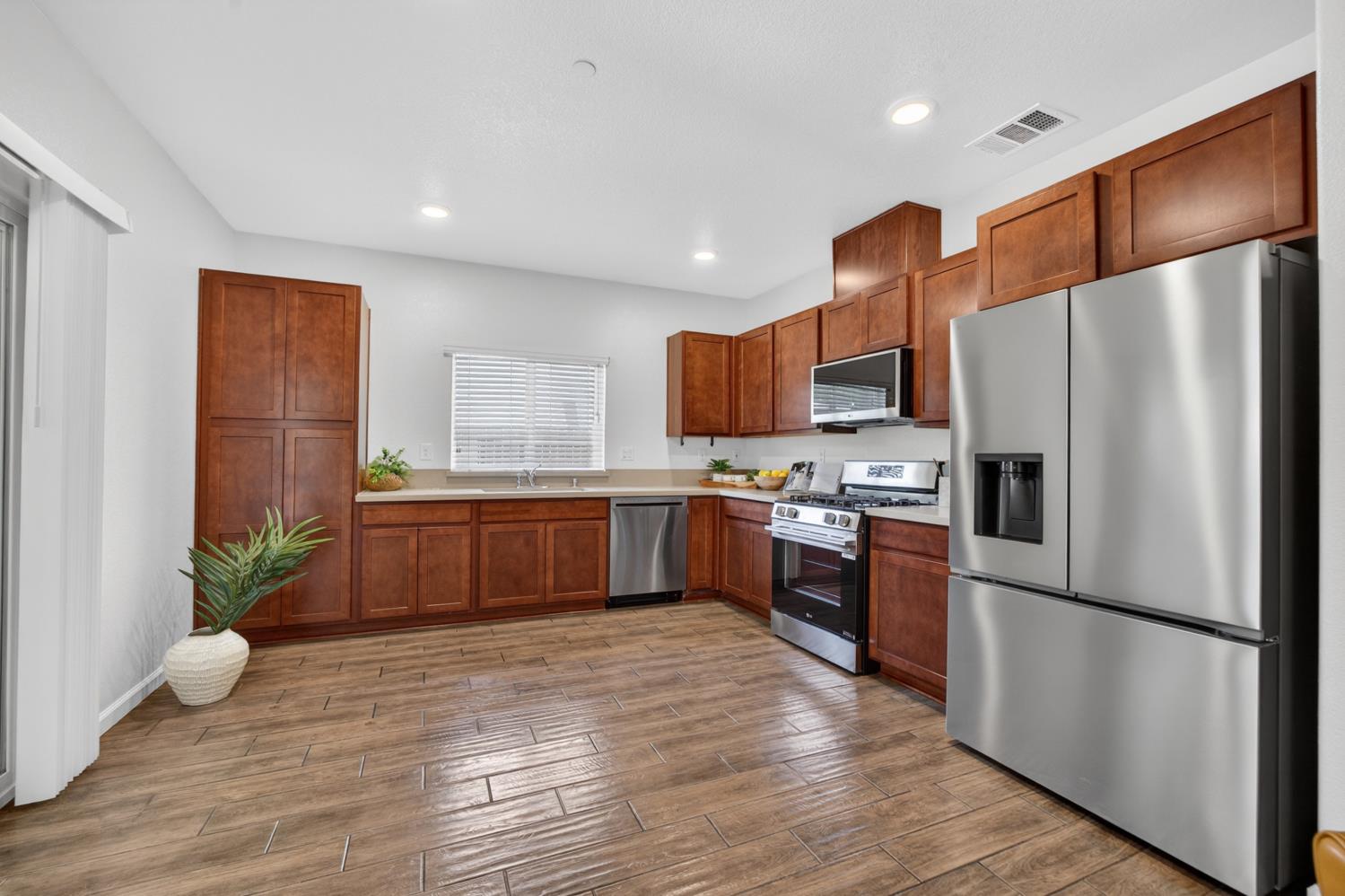 8308 Kossum Way