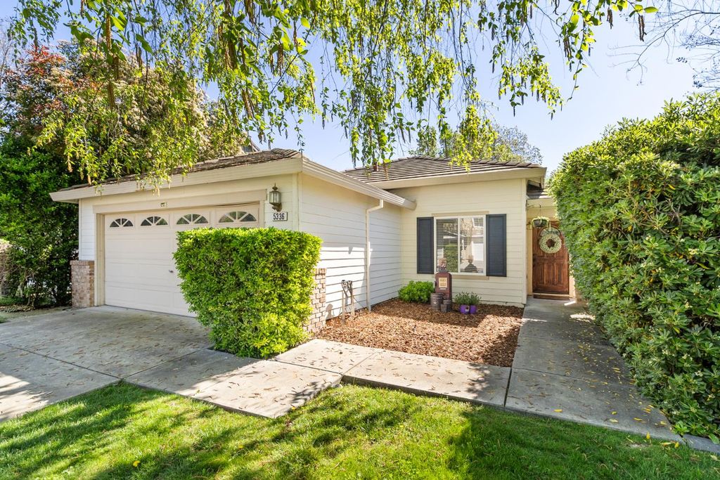 Photo of 5336 Wadsworth Way, Sacramento, CA 95835 (MLS # 226032975)