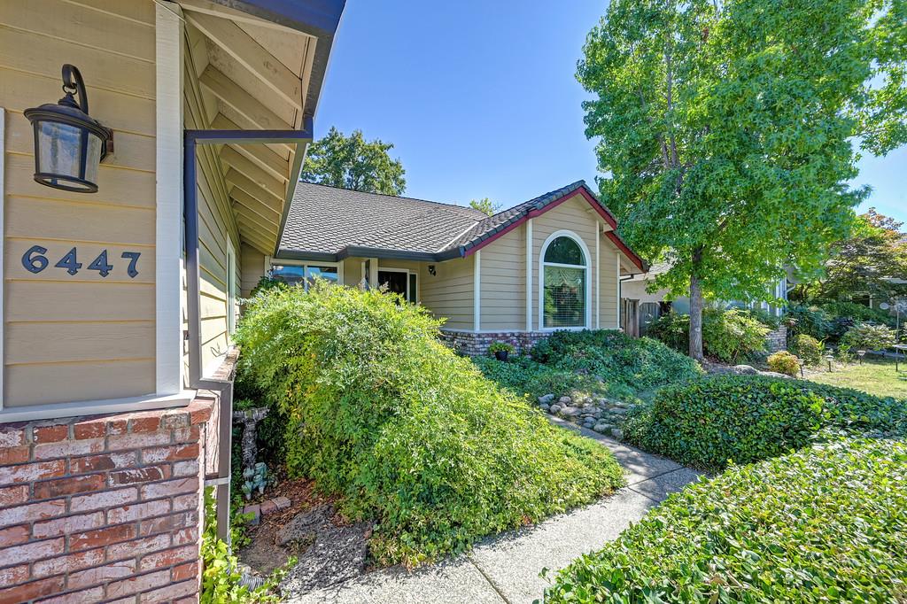 6447 Shadow Hawk Drive