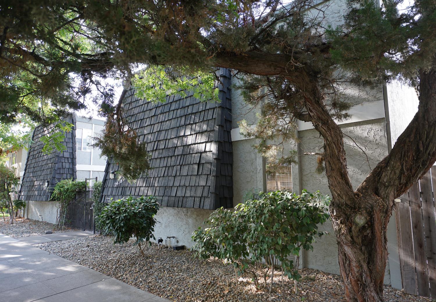 2416 S Street