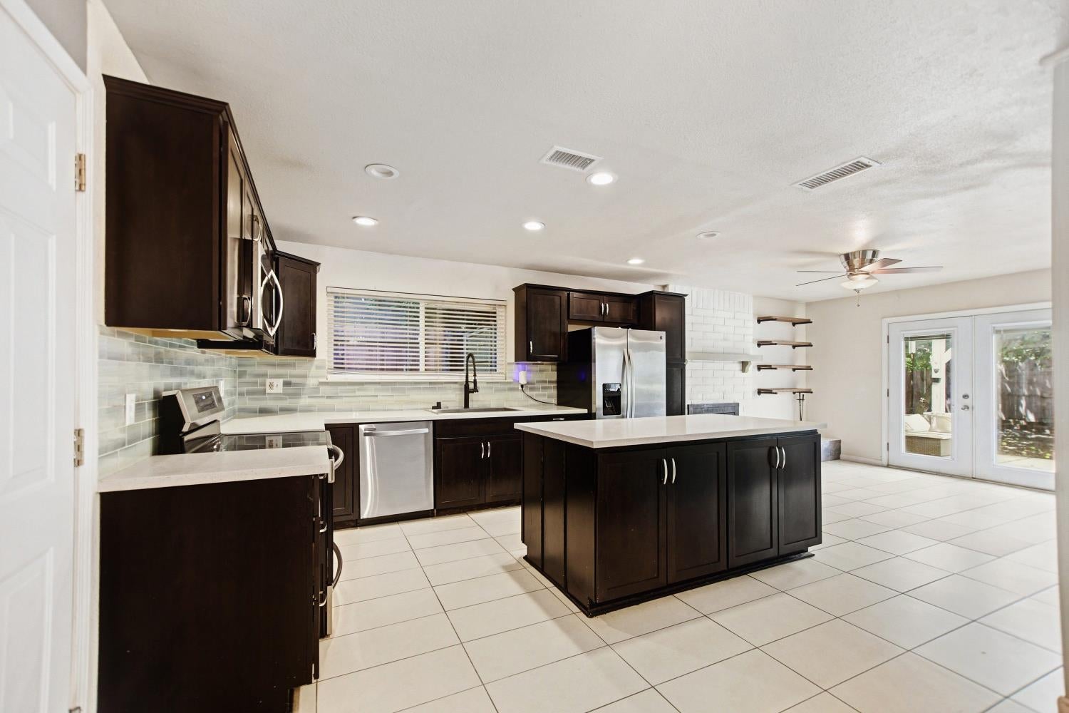 8227 Longden Circle
