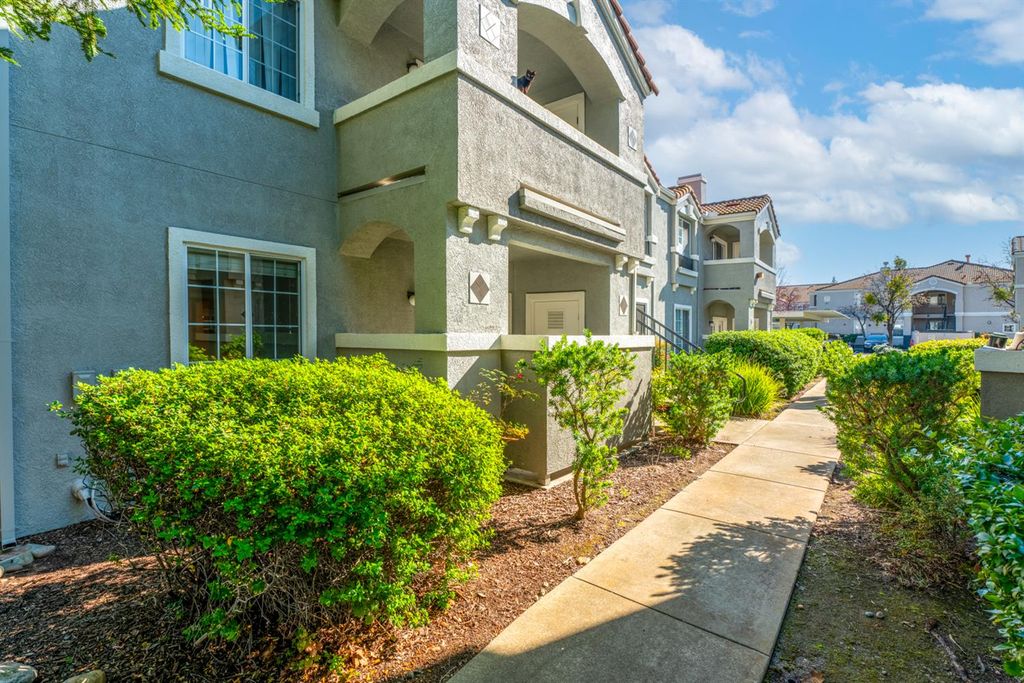 Photo of 885 Halidon Way #314, Folsom, CA 95630 (MLS # 226017825)