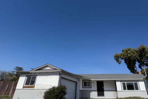 2681 Meadowvale Avenue Sacramento CA 95822