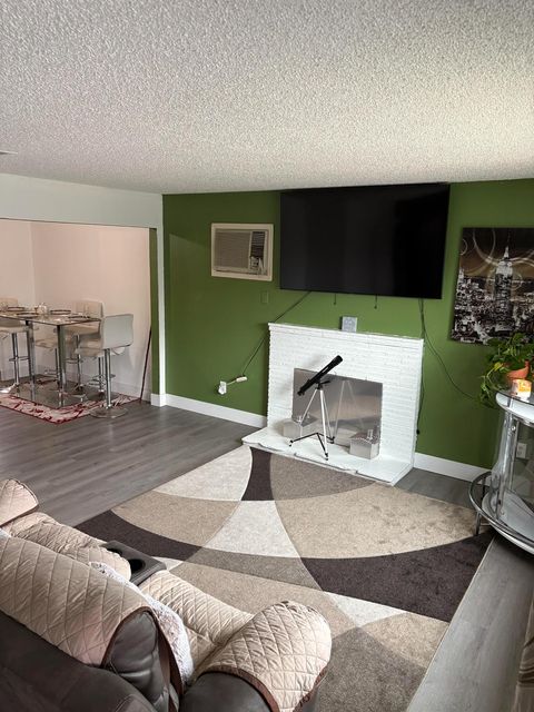 2681 Meadowvale Avenue Sacramento CA 95822