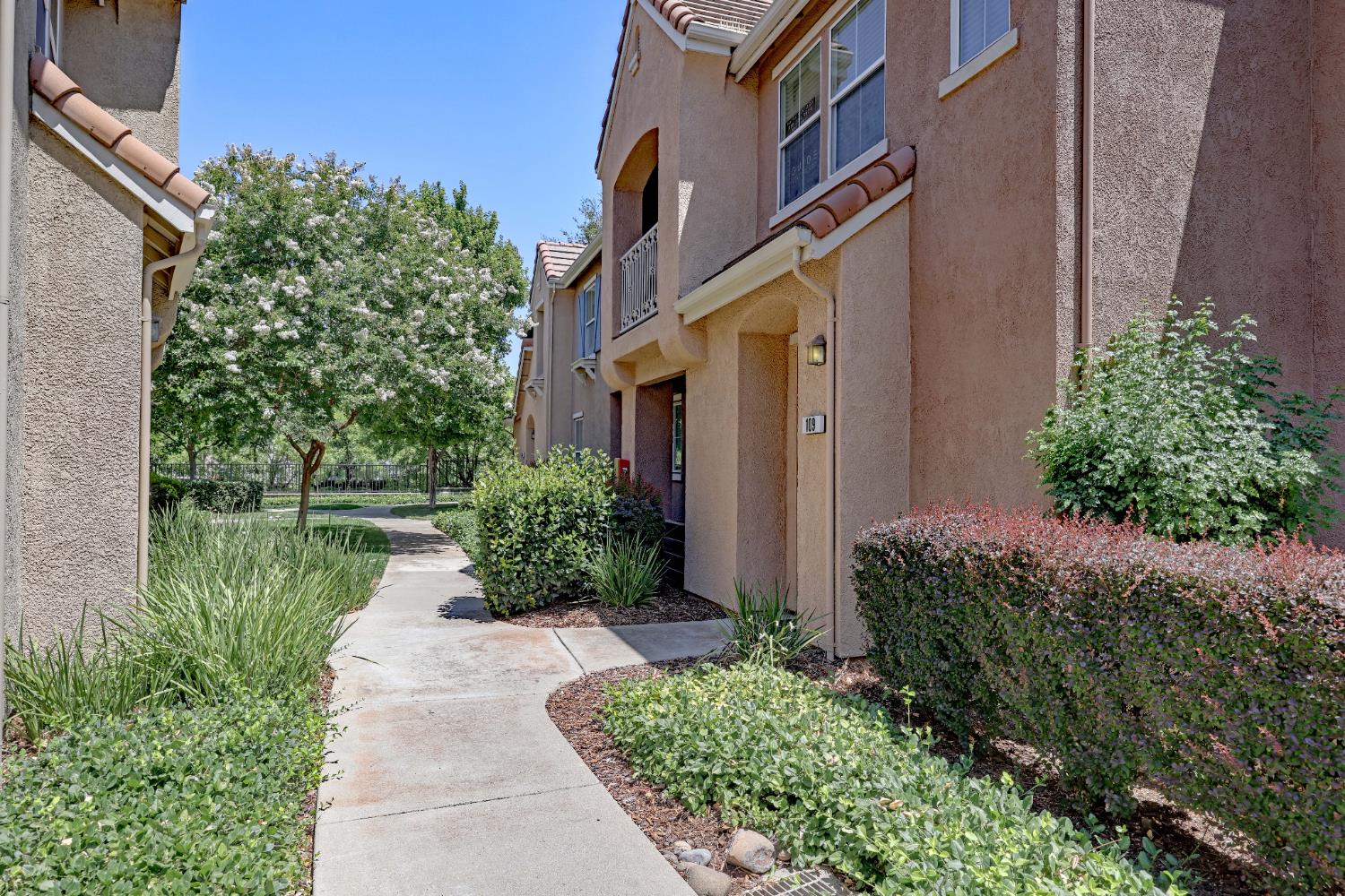 109 Dante Circle