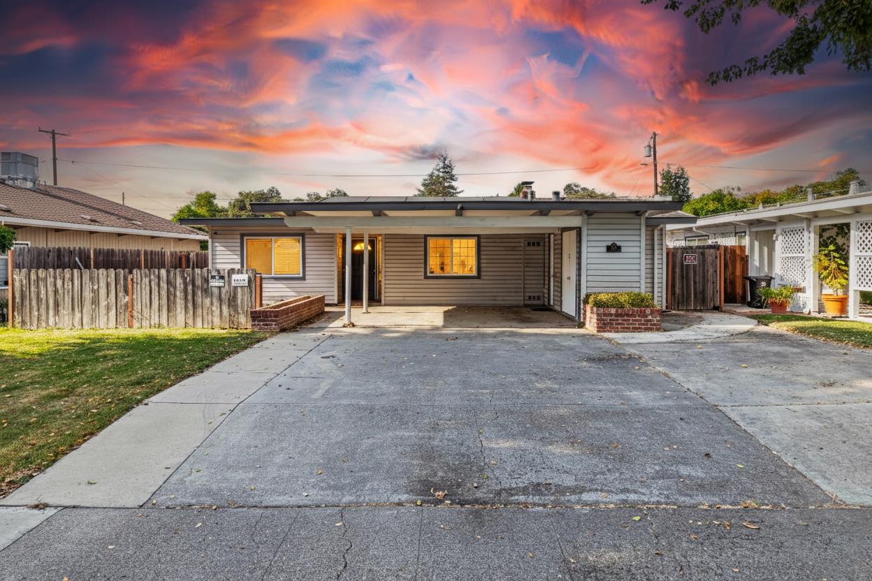 1947 Rosecrans Way
