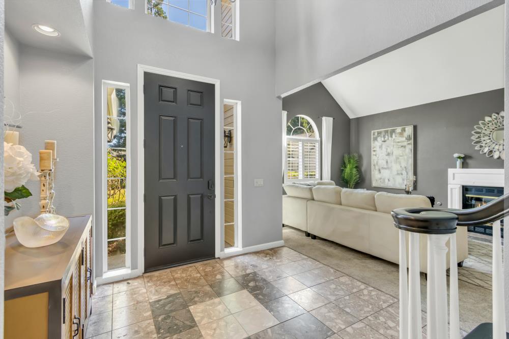 2223 Banbury Circle