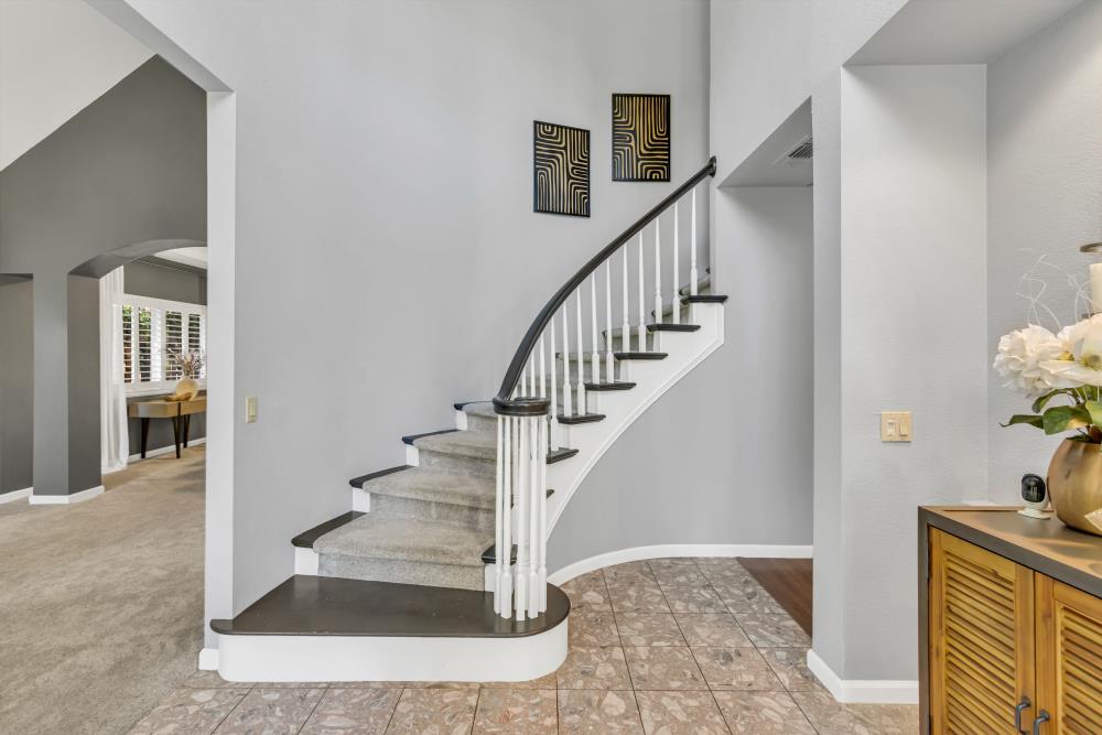 2223 Banbury Circle
