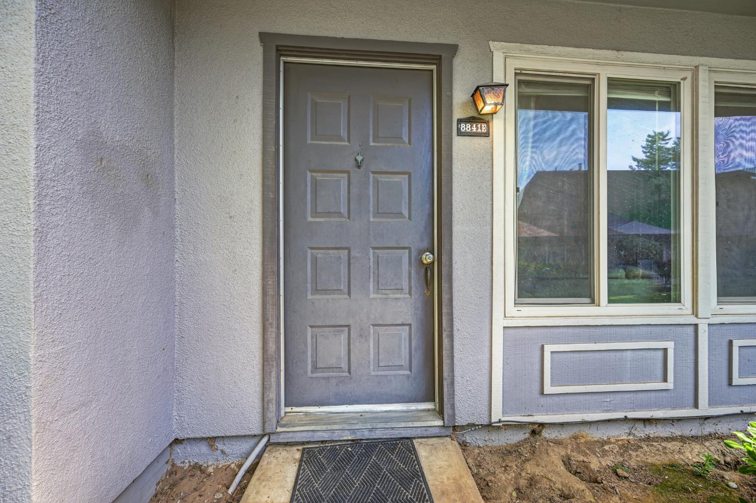 8841 La Riviera Drive E