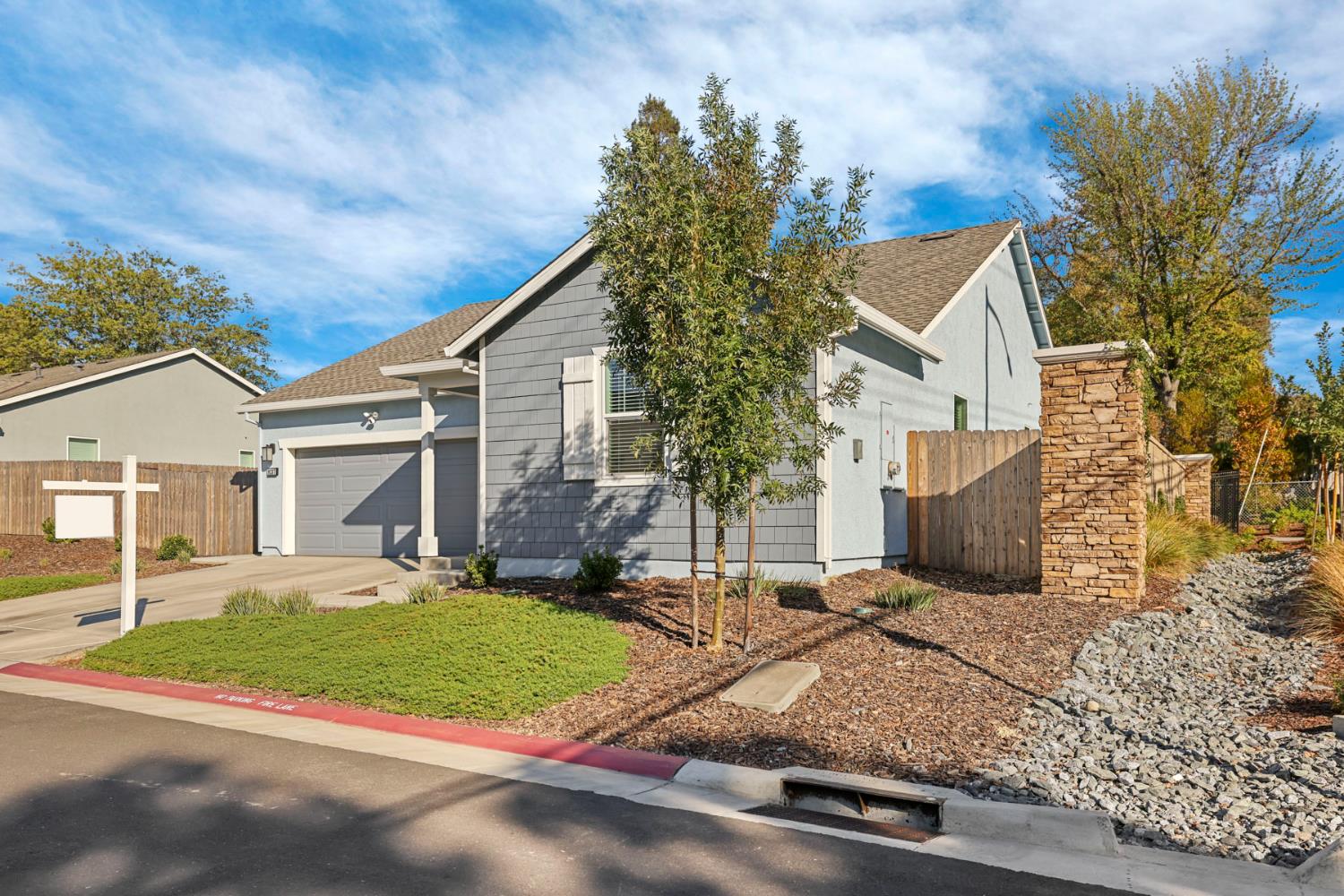 8237 Caminata lane
