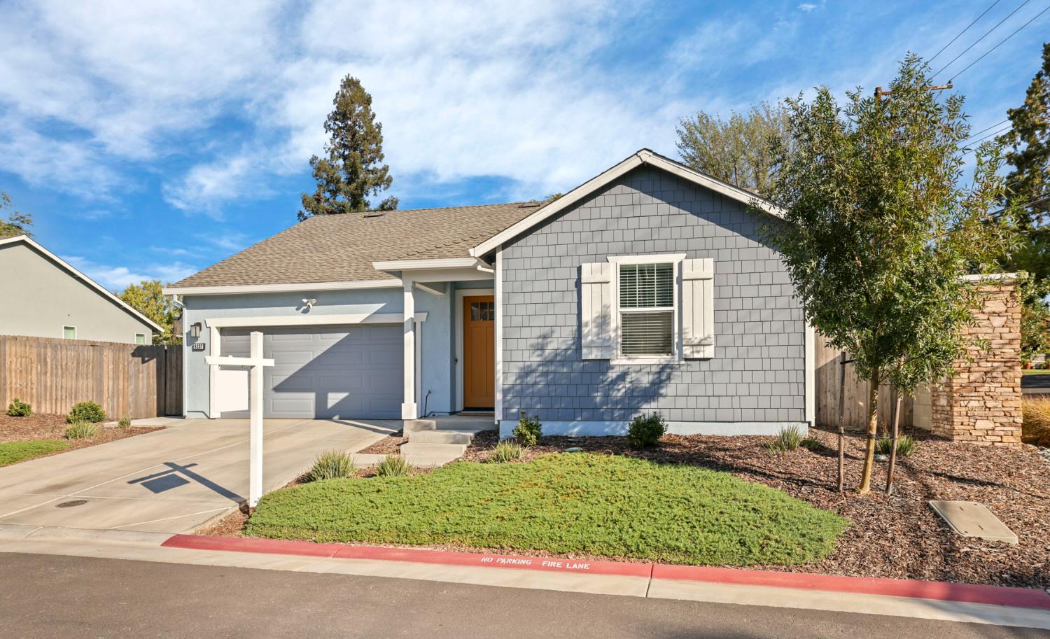 8237 Caminata lane