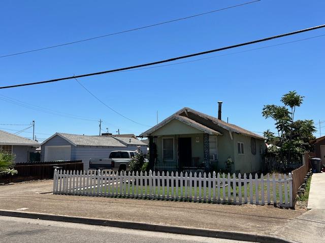 320 Wallis Avenue