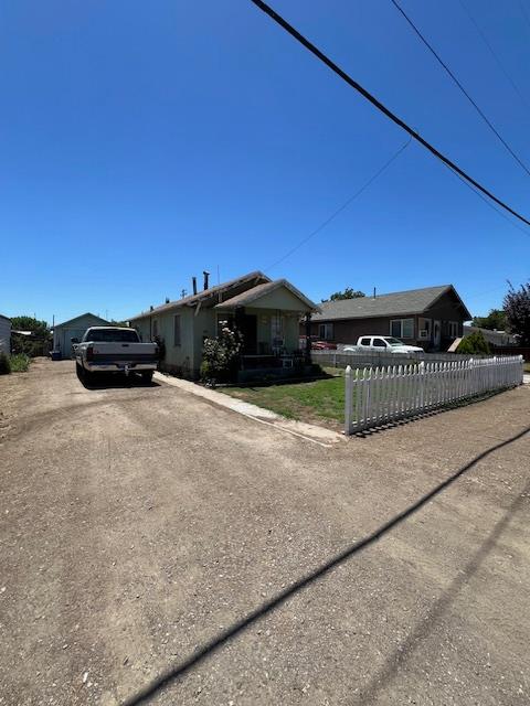 320 Wallis Avenue
