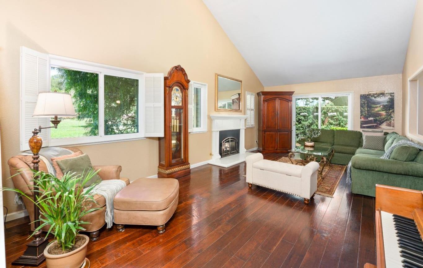 1906 University Park Drive