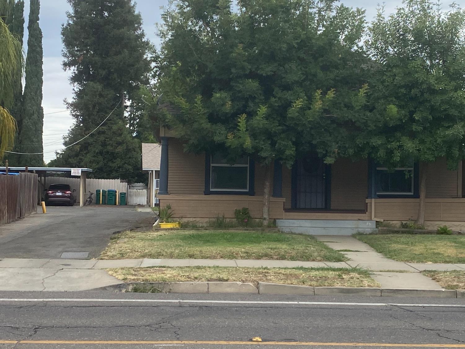 Photo 1 of 3 — 903 S Central Avenue, Lodi, CA 95240
