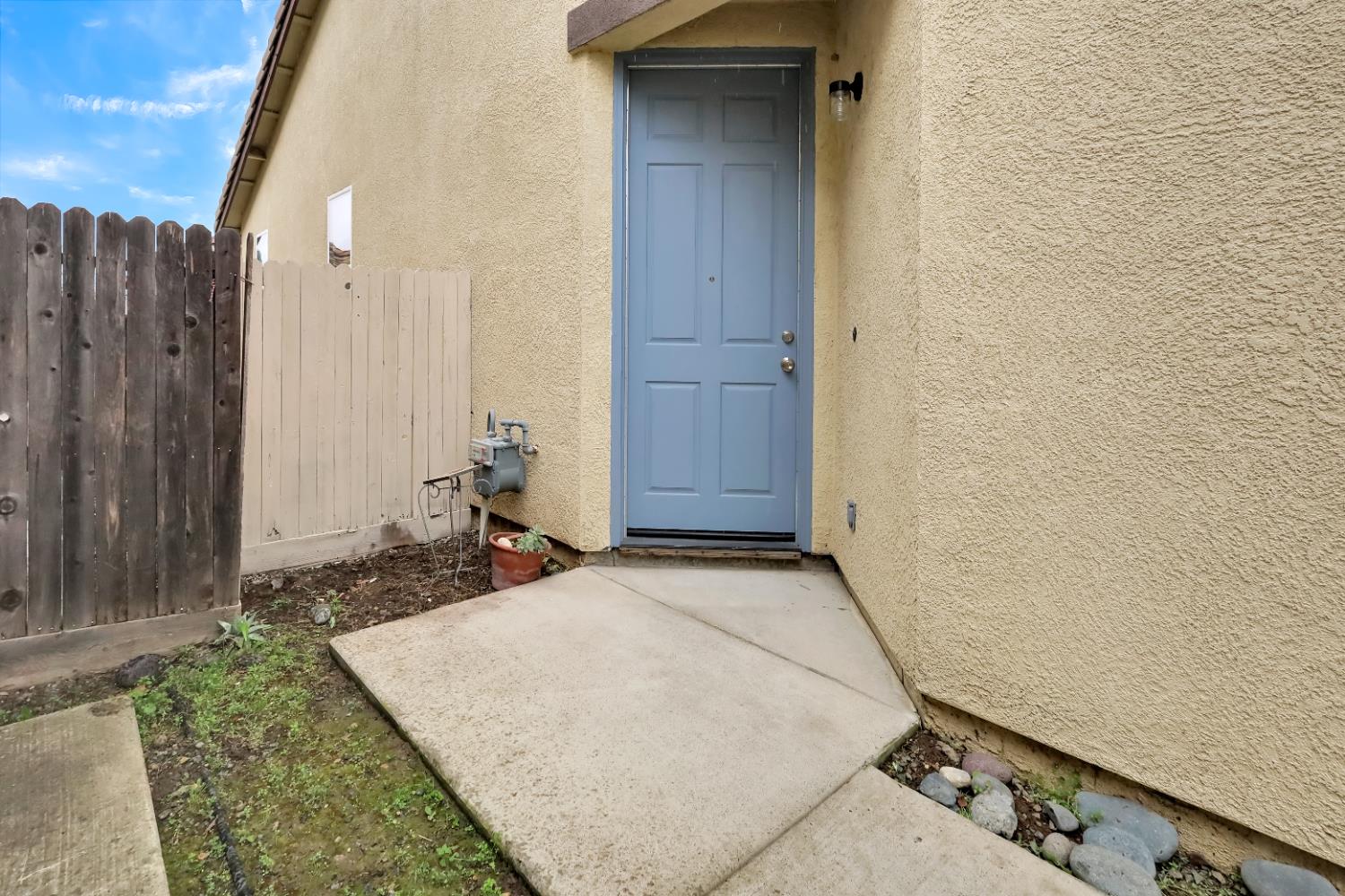 7418 Sun Reign Lane