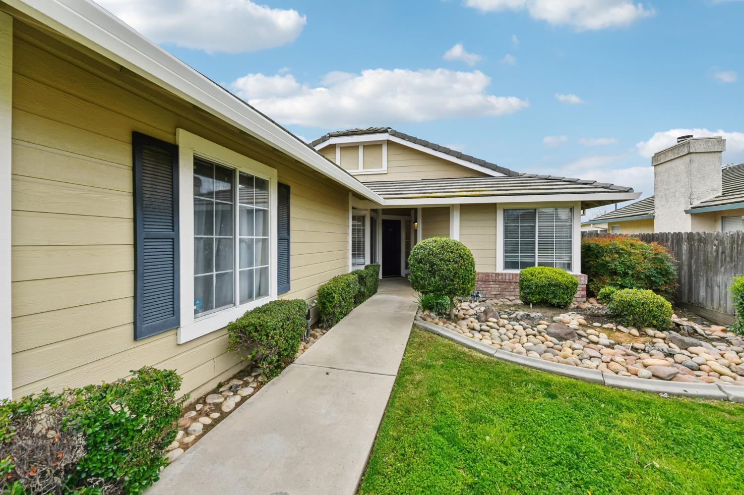 707 Summit Lakes Way