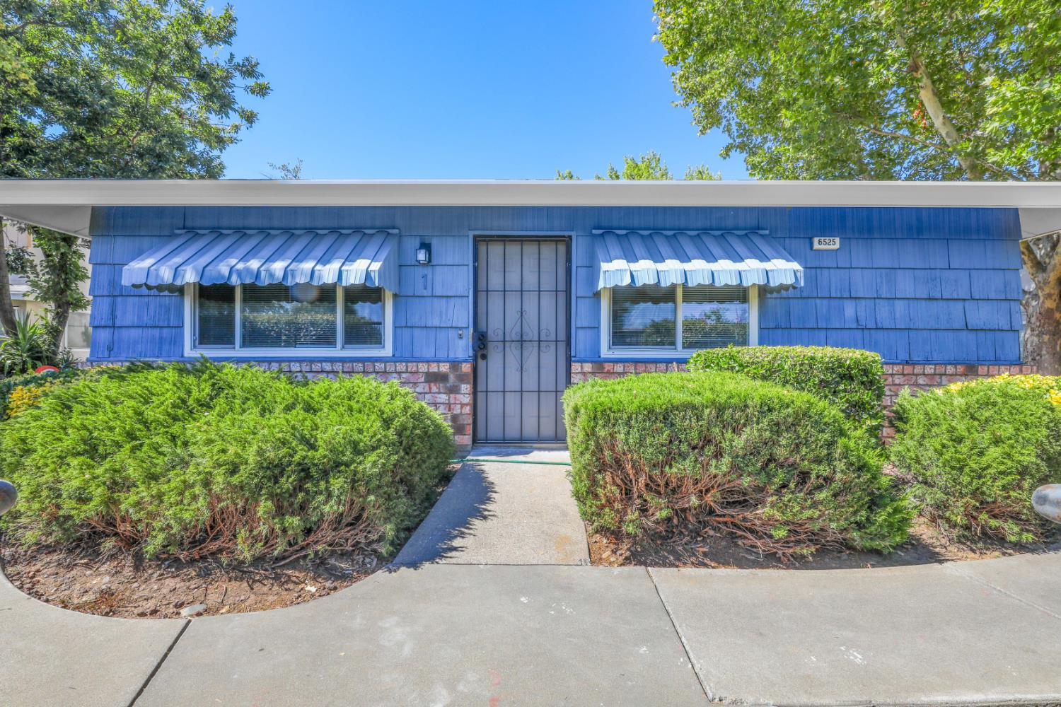 6525 Greenback Lane 1