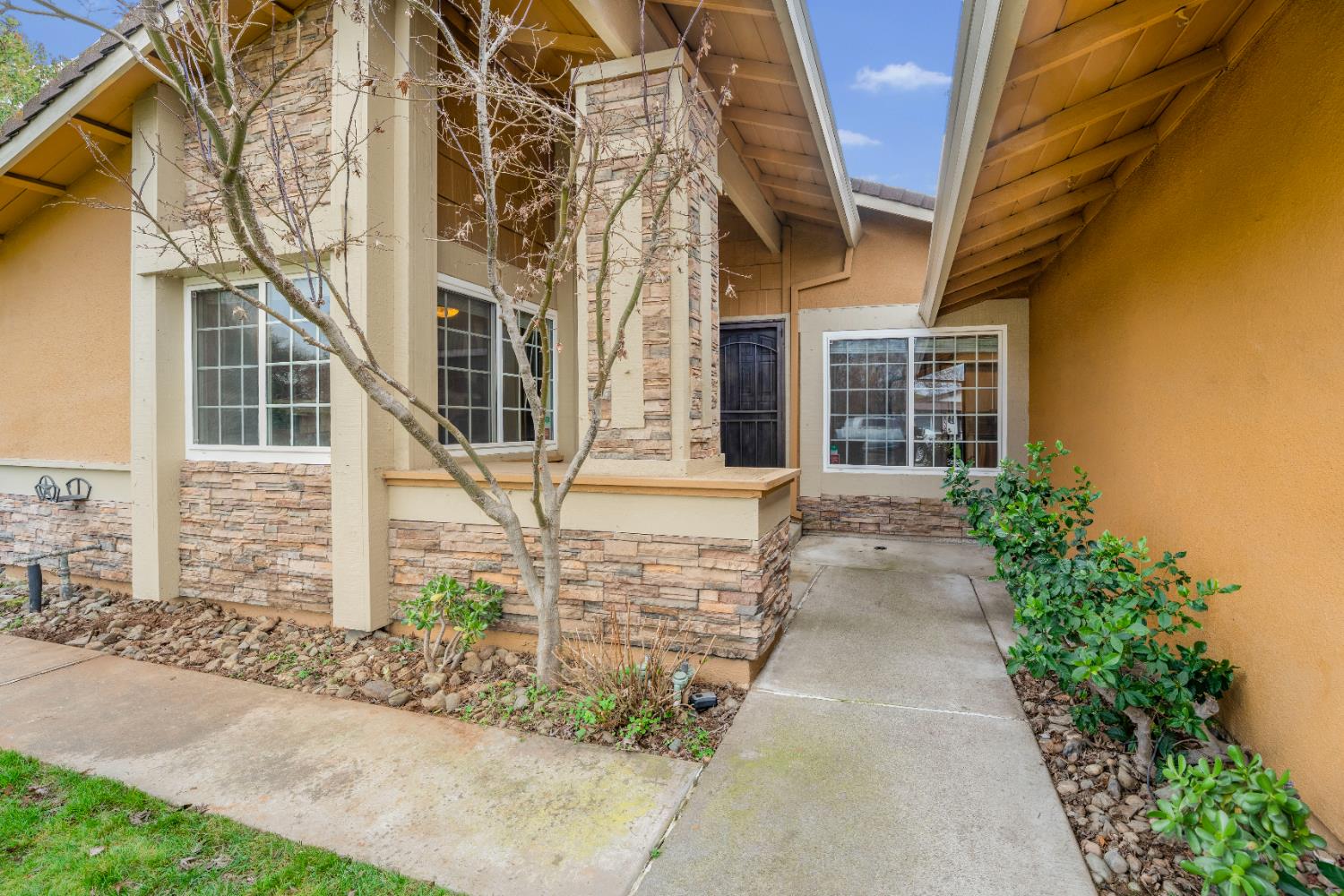 8704 Montiflora Court