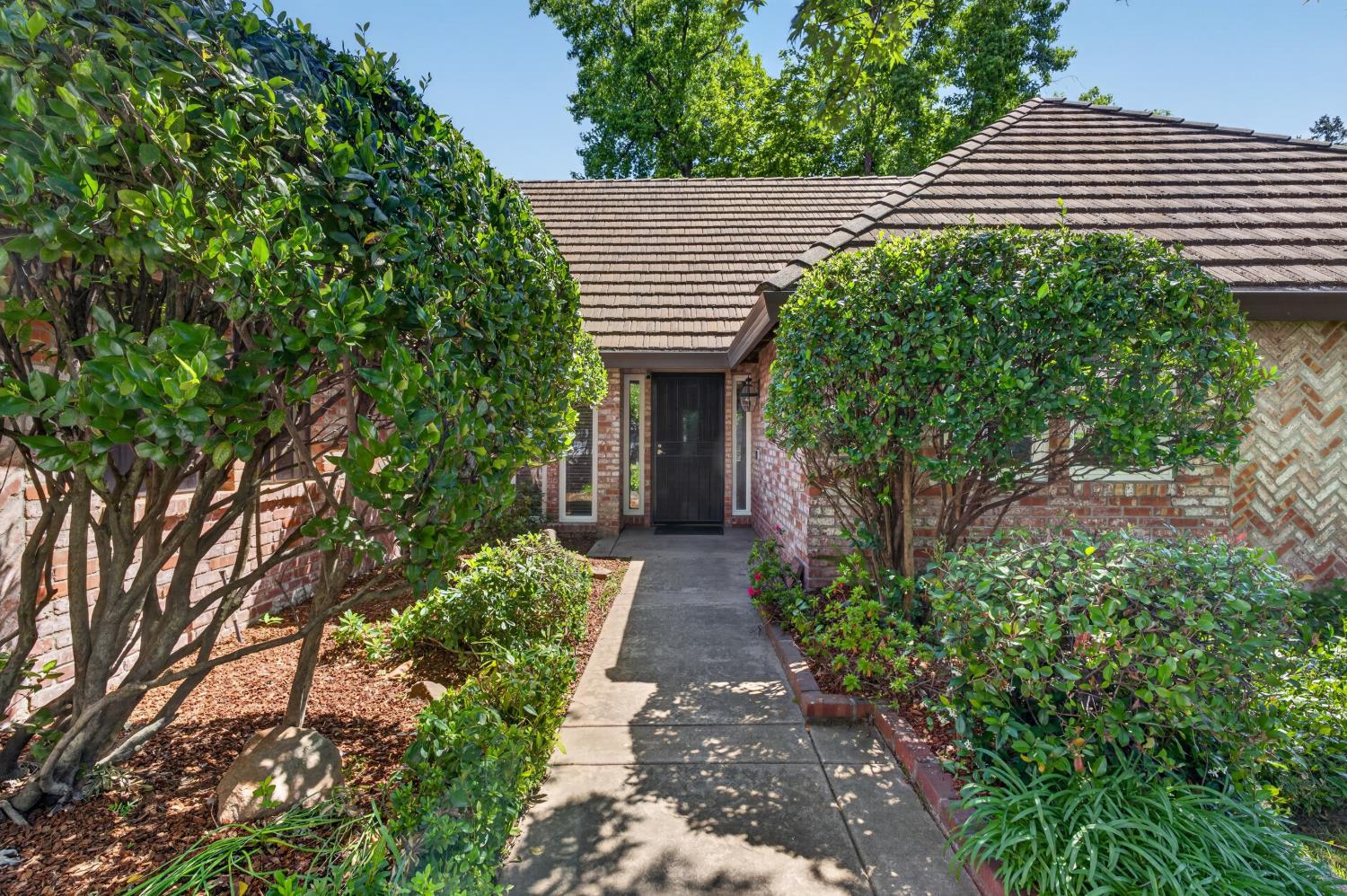 5904 Courville Court