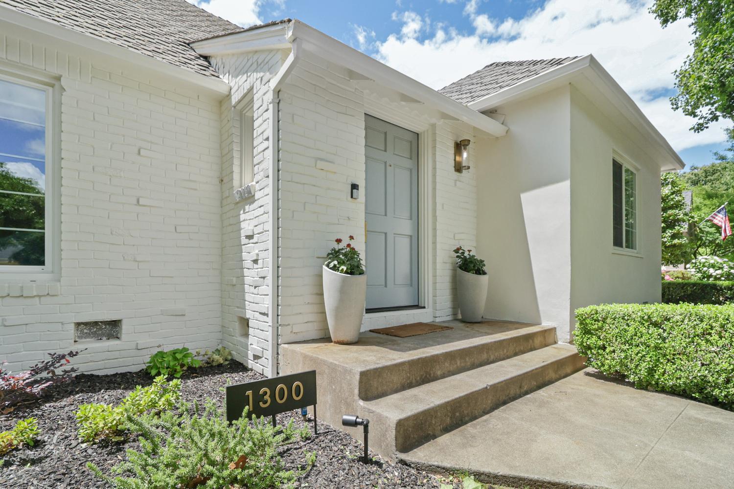 1300 Swanston Drive