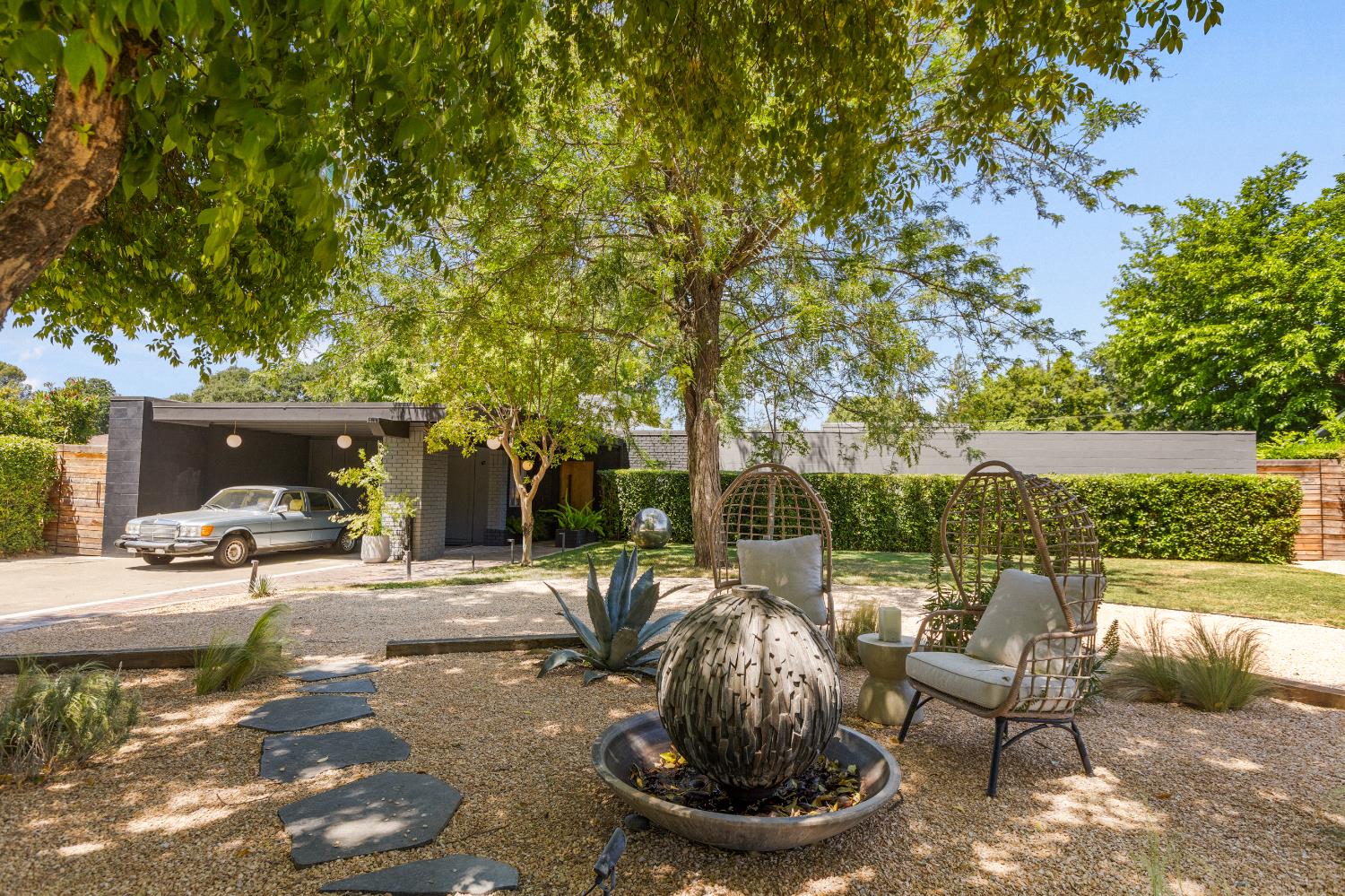 5301 Valhalla Drive