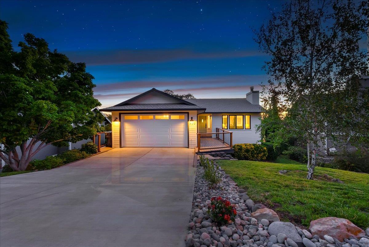 430 Perkins Way