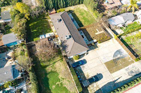 5652 Broadway Sacramento CA 95820