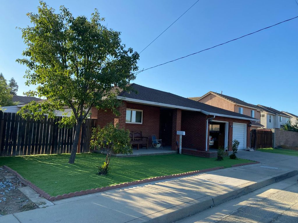 Photo of 4550 Norwood Avenue, Sacramento, CA 95838 (MLS # 226005986)