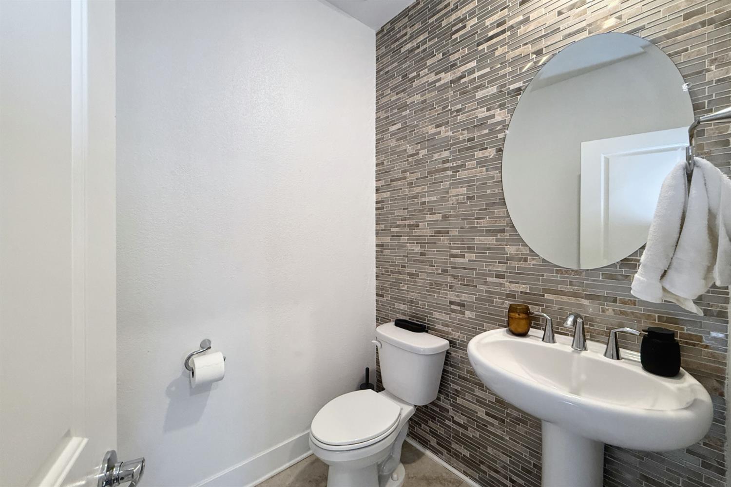 2878 Irish Meadow Way