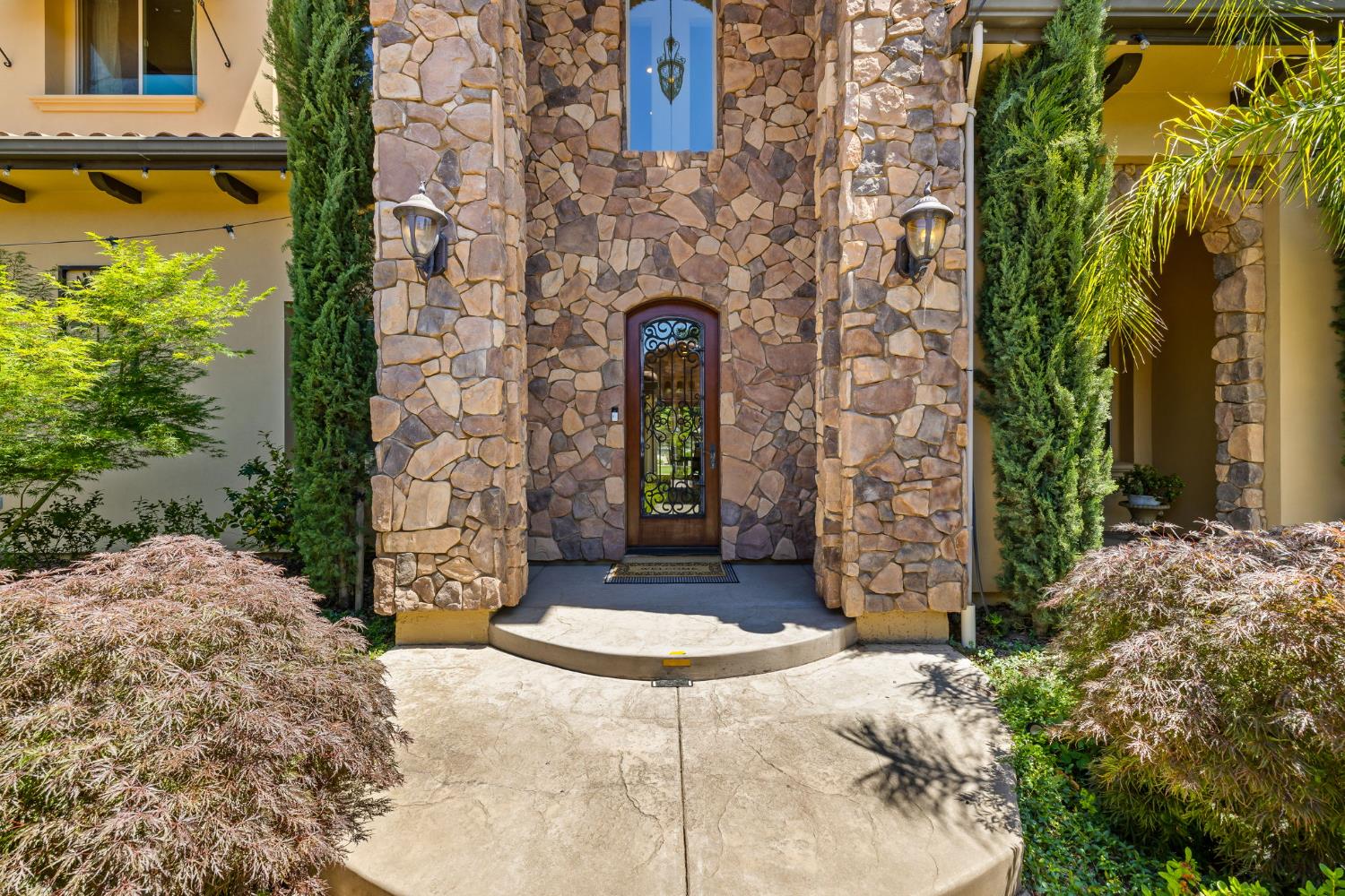 5521 Monte Claire Lane