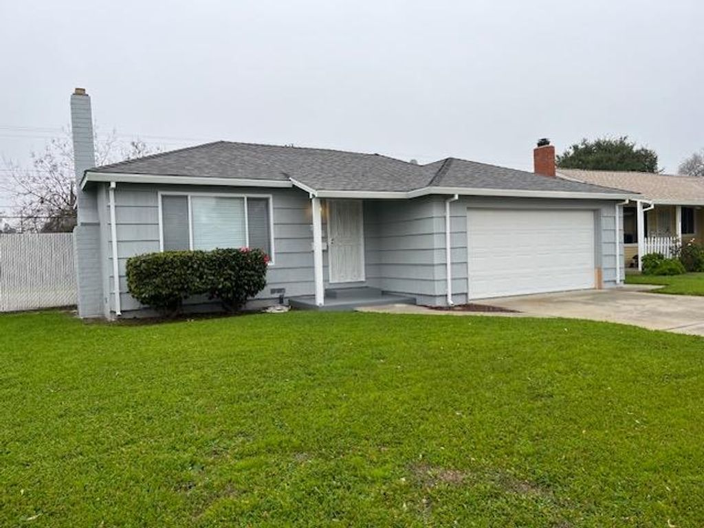 Photo of 7356 Amherst Street, Sacramento, CA 95822 (MLS # 226006073)