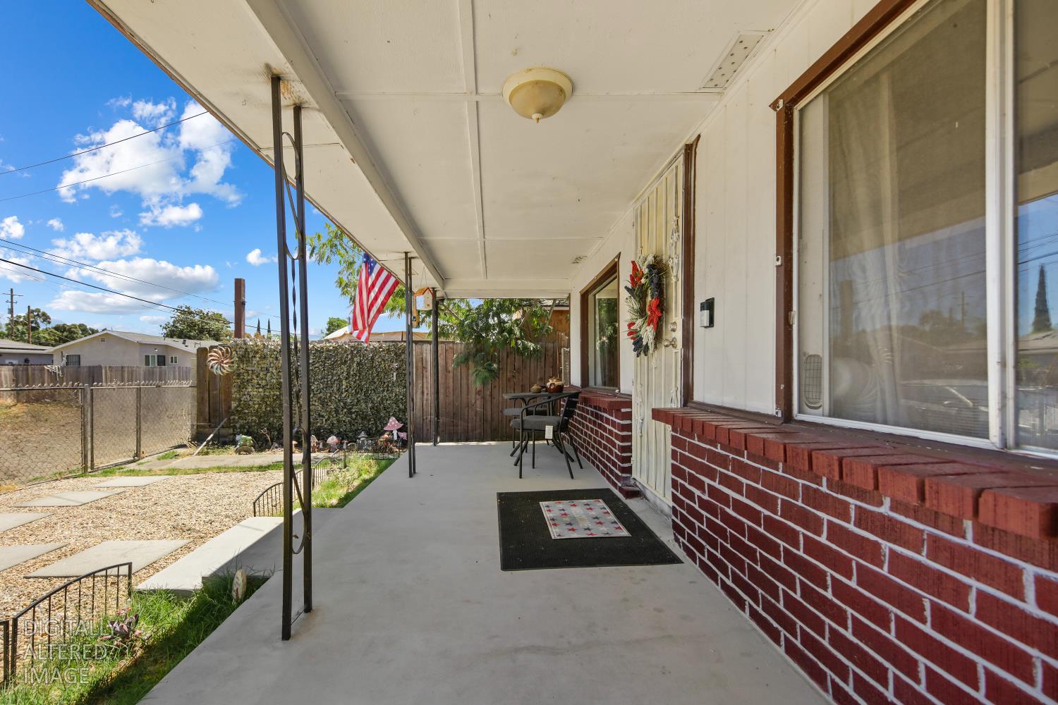 631 S Oro Avenue