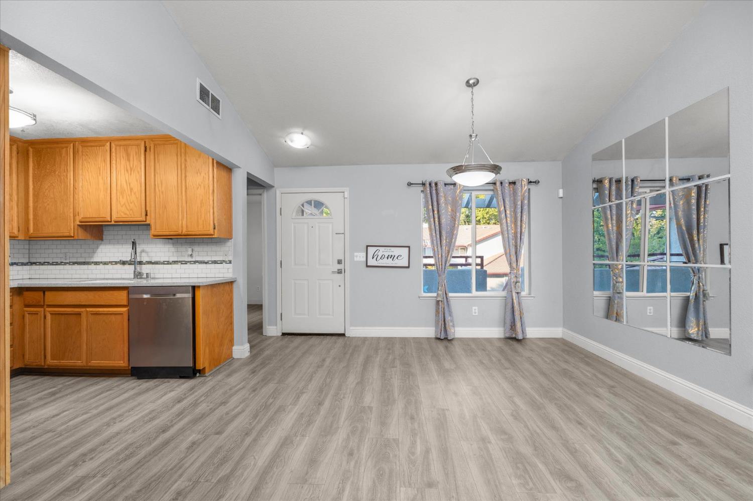 7322 York Town Place 906