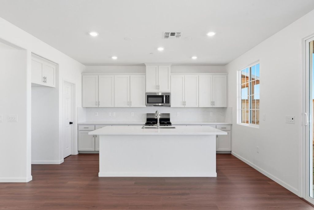 Photo of 3168 Splendor Drive, Lincoln, CA 95648 (MLS # 226035456)