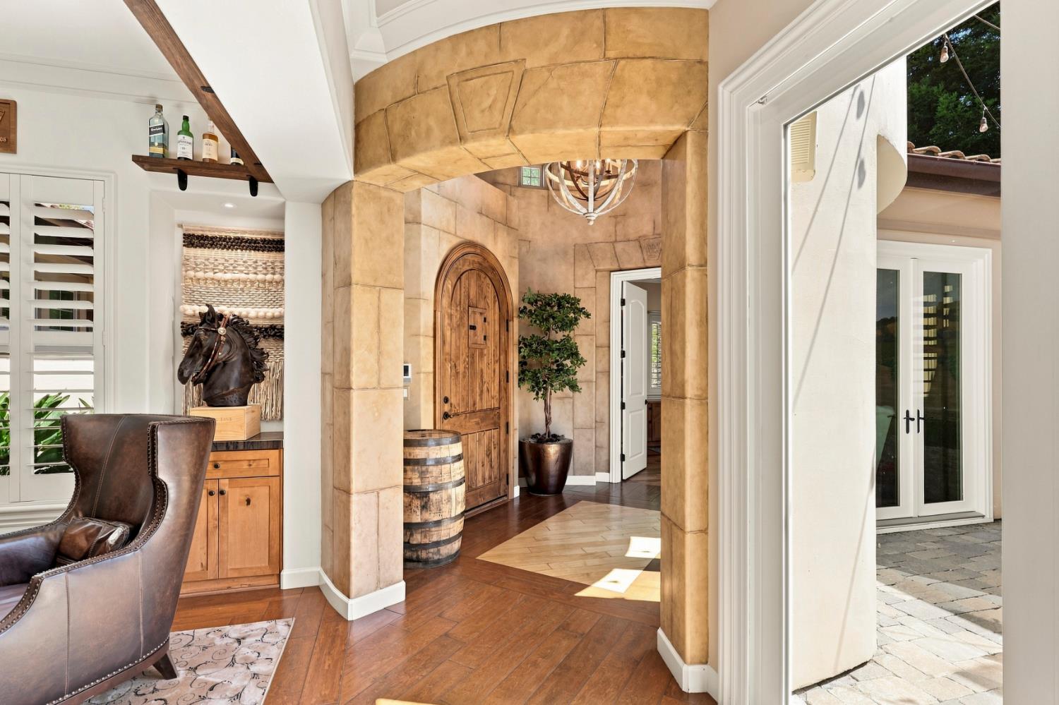 8635 Ashbury Court