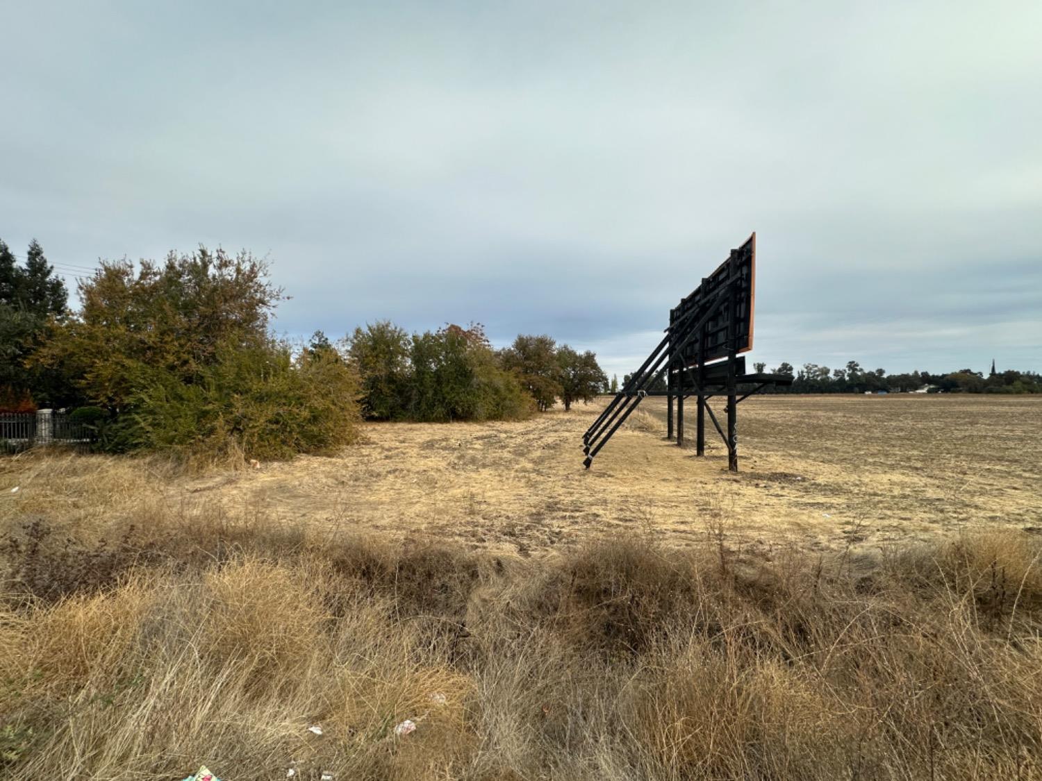 11000 N Highway 99