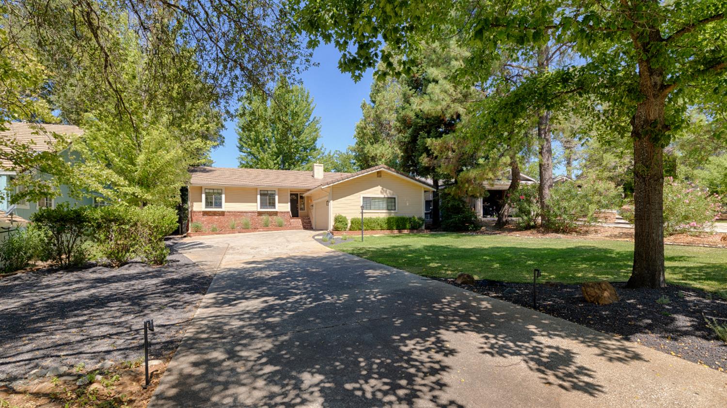 13391 Torrey Pines Drive