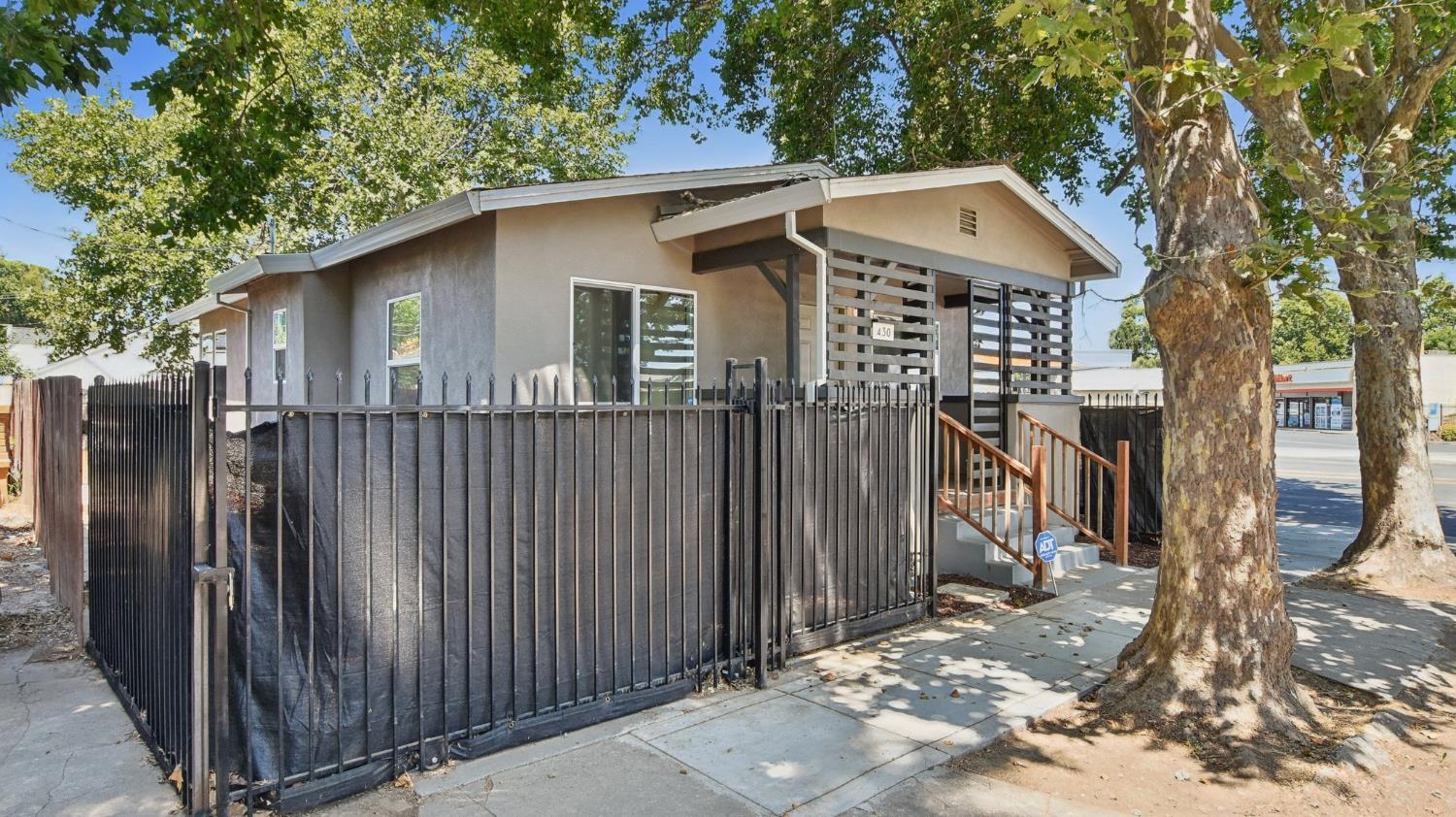 430 Pine Street