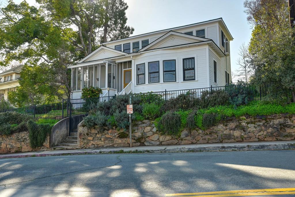 9220 Old State Highway