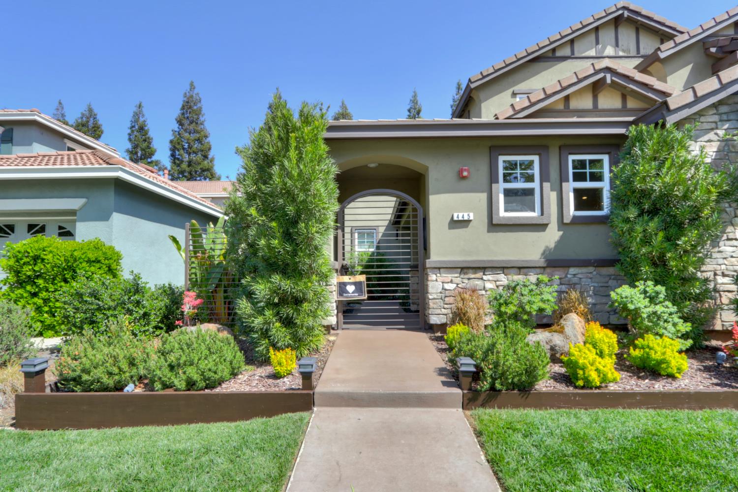 445 Westlake Drive