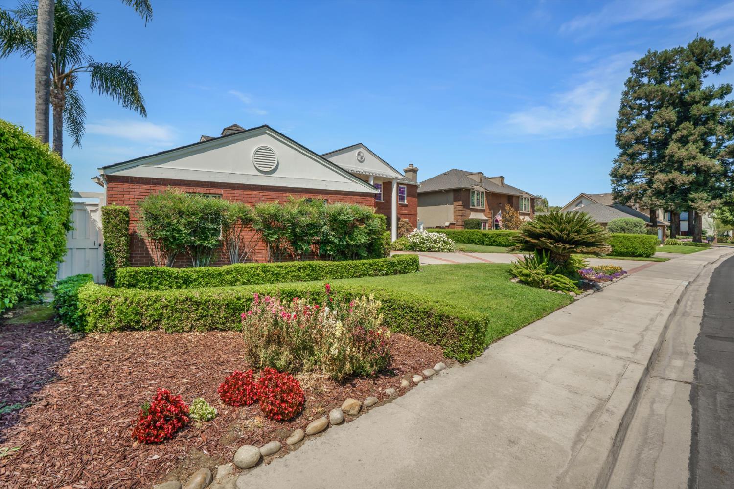 3817 Viader Drive