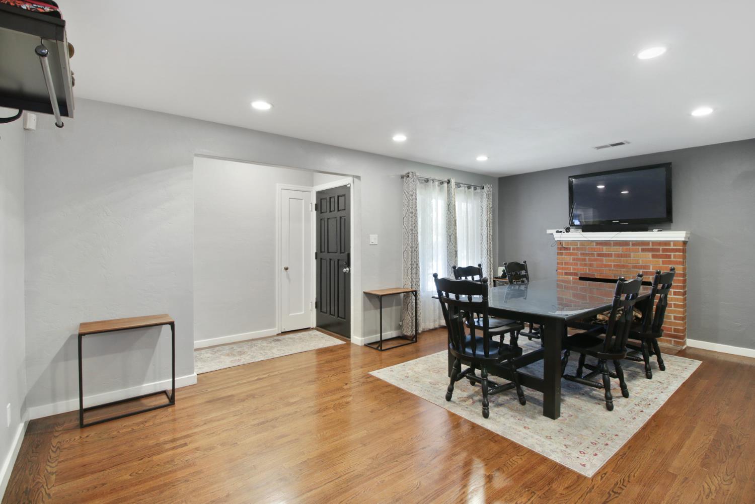 2117 Fruitridge Road