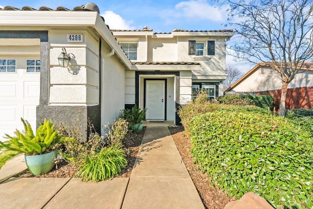 Photo of 4396 Pinckney Way, Mather, CA 95655 (MLS # 226002786)