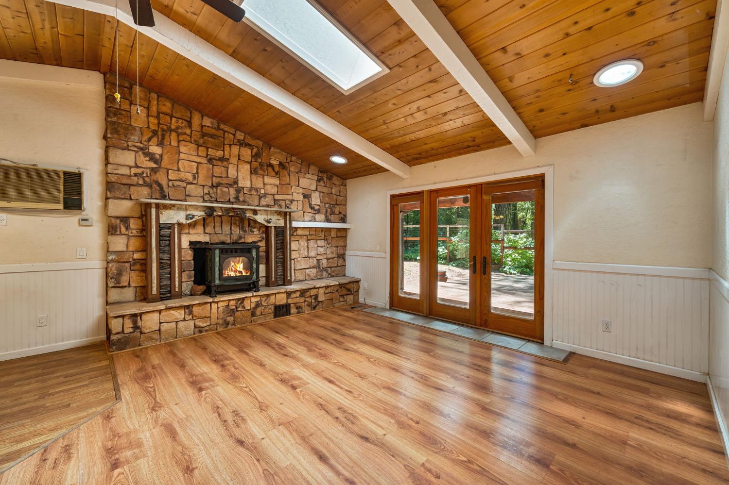 6160 Bucktail Lane