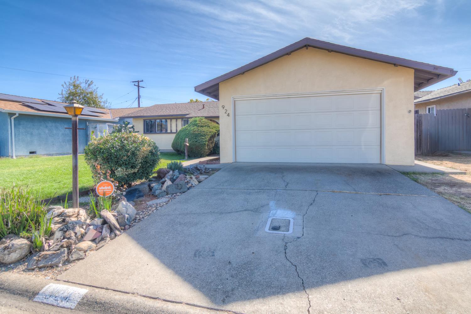 924 Hollingsworth Court