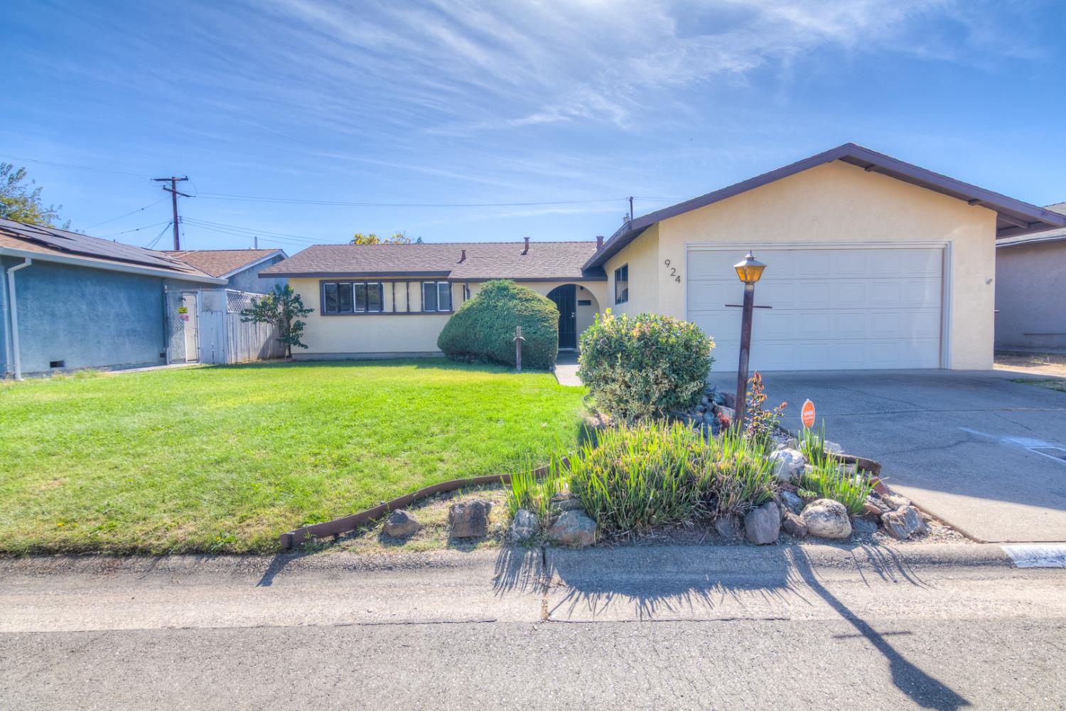 924 Hollingsworth Court