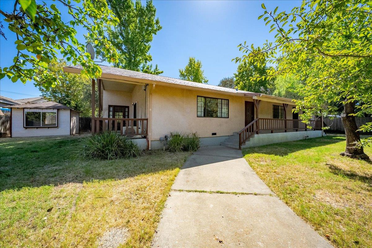 4822 Livoti Avenue